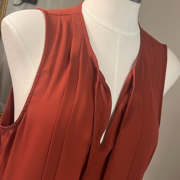 J Crew Sleeveless Rust Colored Tank Top Blouse. Large. - Picture 2 of 7